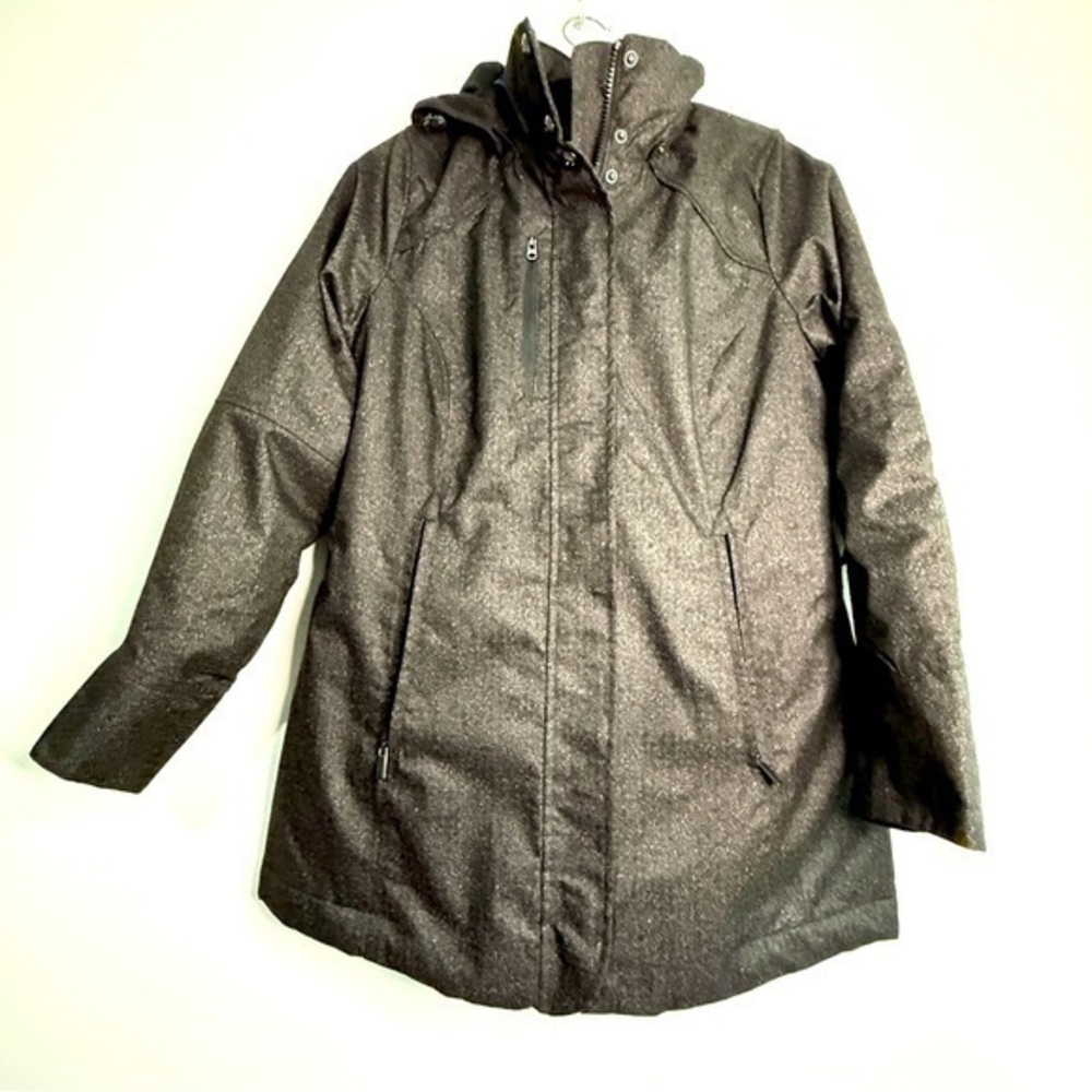 North End Sport Winter Hooded Jacket w/multiple exterior/interior pockets. Sz M.